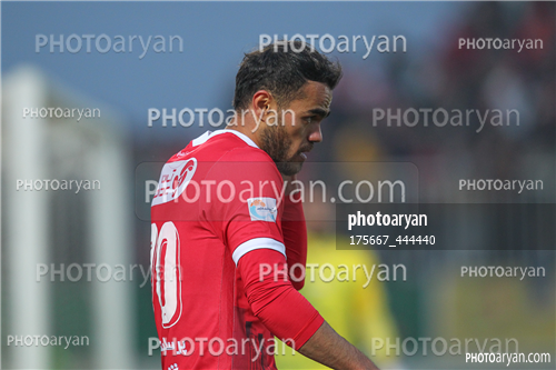 پرسپولیس 0-استقلال  0  (1404/09/14)-