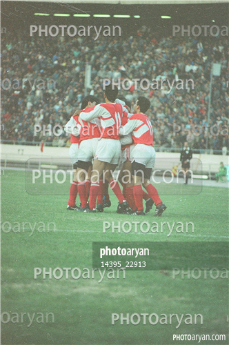 بازیکنان دهه های مختلف فوتبال ایران 1-حسین عبدی,حسن شیر محمدی,