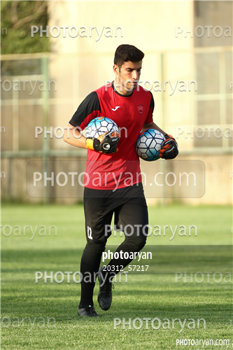 تمرین پرسپولیس در ورزشگاه خیریه عمل 96/02/23-ابوالفضل درویشوند,