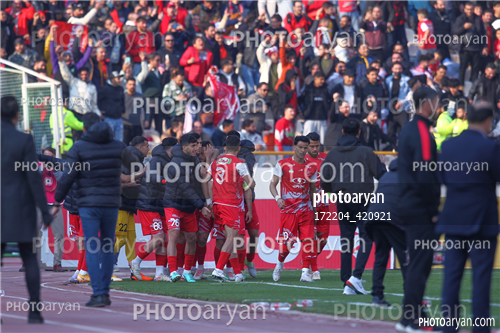 پرسپولیس  2-تراکتور  0    (1403/11/07)-