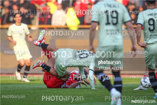 پرسپولیس  2-تراکتور  0    (1403/11/07)-ریکاردو آلوز,محمد خدا بنده لو,