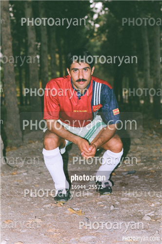 بازیکنان دهه های مختلف فوتبال ایران 1-افشین پیروانی,