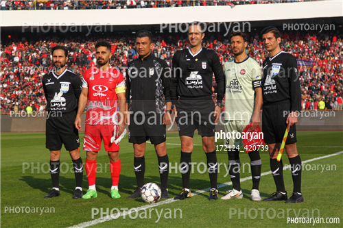 پرسپولیس  2-تراکتور  0    (1403/11/07)-