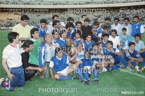 عکس های تیم استقلال دهه 60-احمدرضا عابدزاده Ahmad Reza Abedzadeh,شاهرخ بیانی,شاهین بیانی,مهدی فنونی زاده,صادق ورمزیار,خسرو پارسا,فرشاد فلاحت زاده,رضا احدی,محمدرضا شکورزاده,پرویز مظلومی,