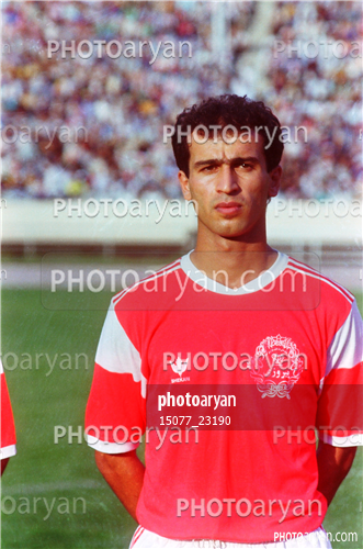 بازیکنان دهه های مختلف فوتبال ایران 2-محسن عاشوریَ,