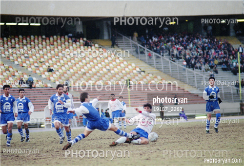 بازیکنان دهه های مختلف فوتبال ایران 3-مهدی پاشازاده,جواد زرینچه,علیرضا منصوریان,امیر قلعه نویی,ادموند اختر,