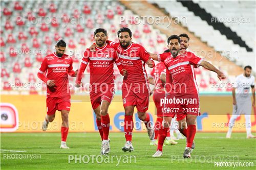 پرسپولیس 2- ذوب آهن  0 (1400/10/03)-مهدی ترابی,امید عالیشاه,سیامک نعمتی,ميلاد سرلک چيوا,رضا اسدی,