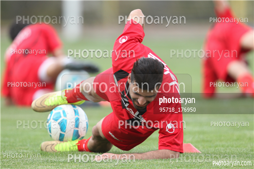 تمرین پرسپولیس در ورزشگاه درفشی فر 95/02/13-مهدی طارمی,