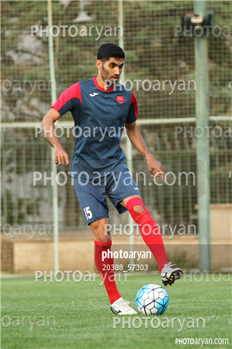 تمرین پرسپولیس در ورزشگاه خیریه عمل 96/02/23-محمد انصاری,
