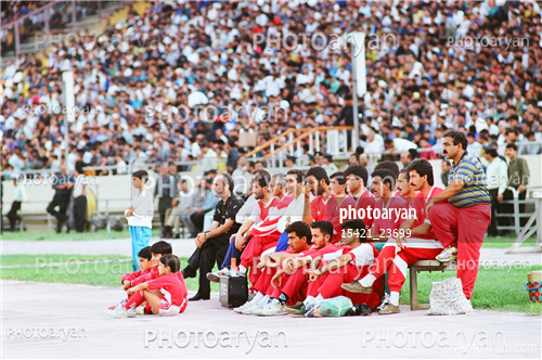 بازیکنان دهه های مختلف فوتبال ایران 2-محمد خاکپور,ناصر محمدخانی,سعید عزیزیان,مرتضی کرمانی مقدم,محمد مایلی کهن,پرویز کماسی,محمود خوردبین,