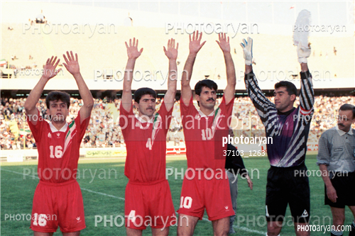 بازیکنان دهه های مختلف فوتبال ایران 11-احمدرضا عابدزاده Ahmad Reza Abedzadeh,رضا شاهرودی,علی دایی  Ali Daei,کریم باقری,