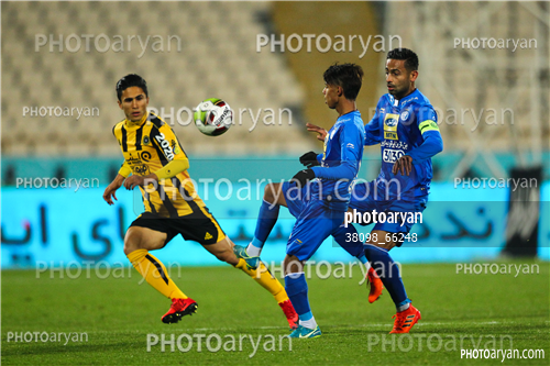 استقلال 3-سپاهان اصفهان  0 (96/09/15)-امید ابراهیمی,مهدی قایدی,