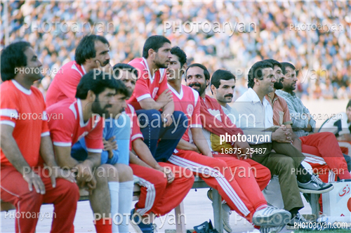 بازیکنان دهه های مختلف فوتبال ایران 1-مرتضی فنونی زاده,وحید قلیچ,محمدحسن انصاری فر,علی پروین  Ali Parvin,عباس کارگر,