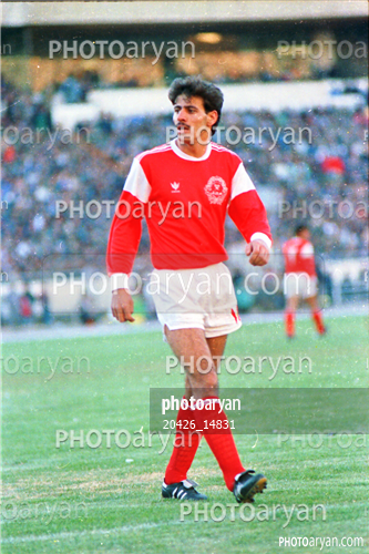 استقلال 0-پیروزی 1-  68/9/17-