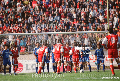 استقلال 1-پرسپولیس 1-1378/01/20-اسماعیل حلالی,حمید استیلی,جواد زرینچه,سیروس دین محمدی,ادموند بزیک,علی رضا امامی فر,