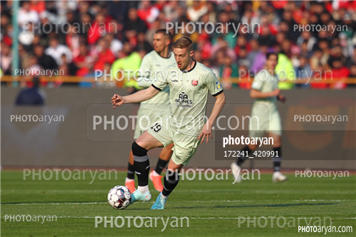 پرسپولیس  2-تراکتور  0    (1403/11/07)-