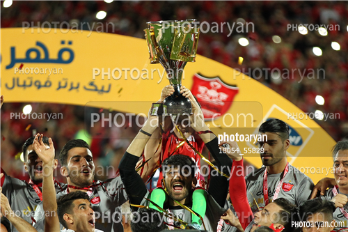 جشن قهرمانی تیم فوتبال پرسپولیس 96/01/30-مهدی طارمی,علیرضا بیرانوند,ابوالفضل درویشوند,