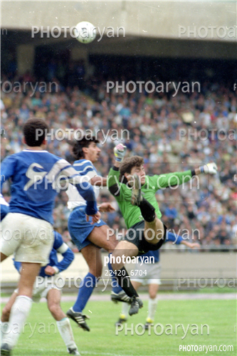 بازیکنان دهه های مختلف فوتبال ایران 8-هادی طباطبایی,