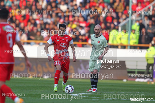 پرسپولیس  2-تراکتور  0    (1403/11/07)-عیسی ال کثیر,ایگور پوستونیسکی,