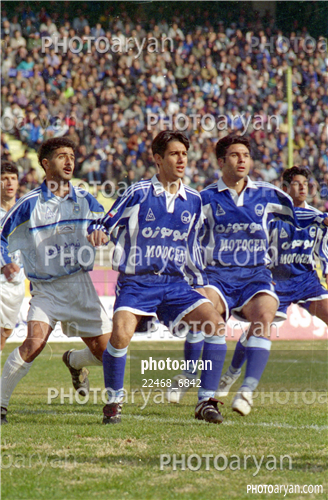 بازیکنان دهه های مختلف فوتبال ایران 8-فرهاد مجیدی,سهراب بختیاری زاده,