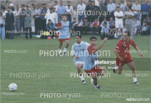 بازیکنان دهه های مختلف فوتبال ایران 40-بهروز رهبری فر,حامد کاویانپور,علی کریمی Ali Karimi,