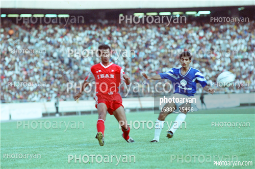 بازیکنان دهه های مختلف فوتبال ایران 1-محسن عاشوریَ,