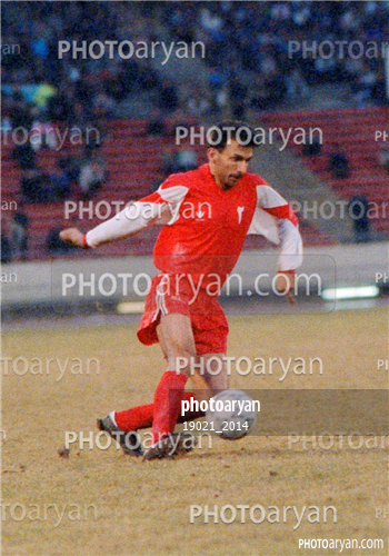 بازیکنان دهه های مختلف فوتبال ایران 3-امیر موسوی نیا,