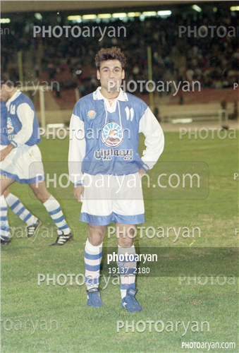 بازیکنان دهه های مختلف فوتبال ایران 3-علی اکبریان,