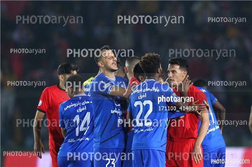 استقلال 0-تراکتور 2    (1403/08/10)-