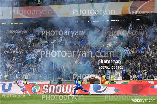 استقلال 3-هوادار 2  (1402/07/28)-