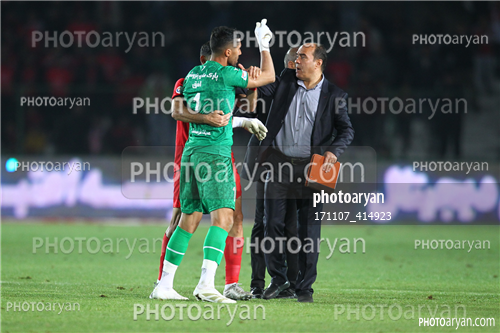 استقلال 0-تراکتور 2    (1403/08/10)-