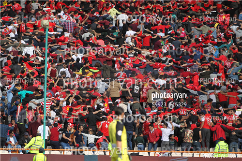 پرسپولیس 1-استقلال 0 (98/01/10)-سید مهدی رحمتی,تماشاگران,