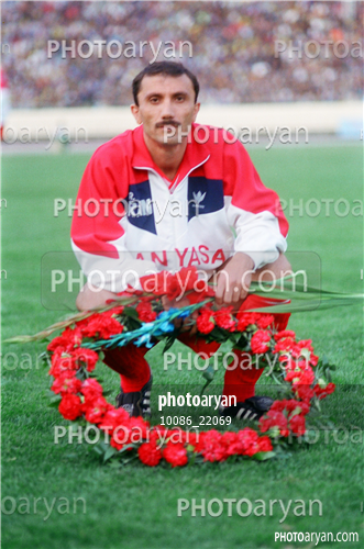 بازیکنان دهه های مختلف فوتبال ایران-حمید درخشان,