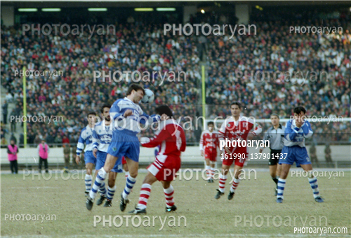 استقلال 0 -پرسپولیس 0 (1374/10/08)-