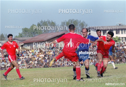 بازیکنان دهه های مختلف فوتبال ایران 11-مجتبی محرمی,محمد پنجعلی,فریبرز مرادی,