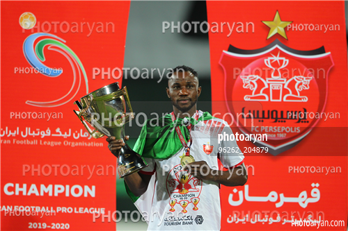 مراسم اهدای جام قهرمانی لیگ برتر (99/05/17) -Christian Osaguona (کریستین اوساگونا),