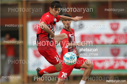 تمرین پرسپولیس در ورزشگاه درفشی فر 95/02/13-فرشاد احمدزاده,