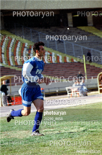 بازیکنان دهه های مختلف فوتبال ایران 5-ادموند اختر,