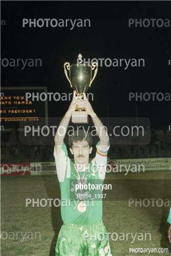 بازیکنان دهه های مختلف فوتبال ایران 3- علیرضا حکیم‌زاده,