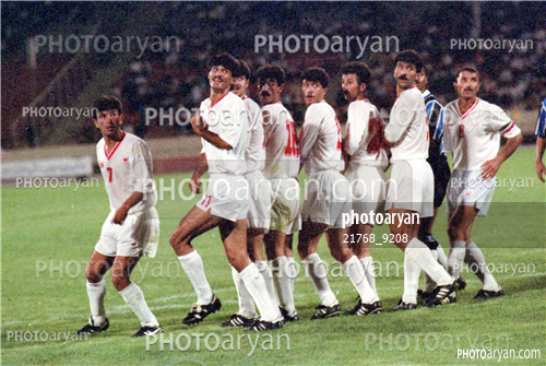 بازیکنان دهه های مختلف فوتبال ایران 6-حمید درخشان,حمید استیلی,علی دایی  Ali Daei,جواد منافی,نادر محمدخانی,ادموند اختر,بهروز پرورش خواه,