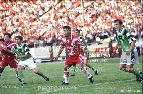 بازیکنان دهه های مختلف فوتبال ایران 3-مهدی مهدوی کیا,ادموند بزیک,