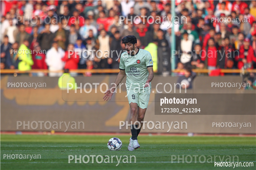 پرسپولیس  2-تراکتور  0    (1403/11/07)-مهدی ترابی,