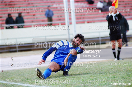 بازیکنان دهه های مختلف فوتبال ایران 2-شاهرخ بیانی,