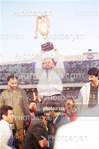 بازیکنان دهه های مختلف فوتبال ایران 2-محمود خوردبین,