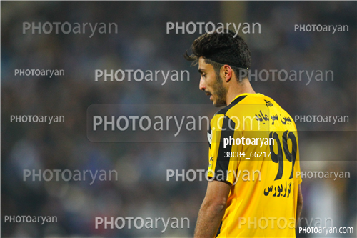 استقلال 3-سپاهان اصفهان  0 (96/09/15)-