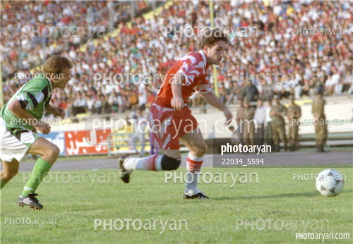 بازیکنان دهه های مختلف فوتبال ایران 7-ادموند بزیک,