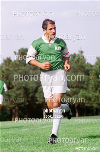 بازیکنان دهه های مختلف فوتبال ایران 1-علی اکبراستاداسدی,