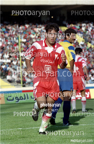 بازیکنان دهه های مختلف فوتبال ایران 8-مهدی مهدوی کیا,نادر محمدخانی,