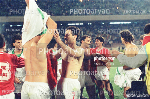 بازیکنان دهه های مختلف فوتبال ایران 1-حمید درخشان,مجید نامجو مطلق,ناصر محمدخانی,