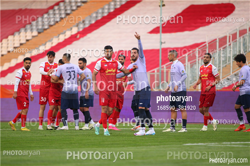 پرسپولیس 2-تراکتور 0  (1402/12/02)-